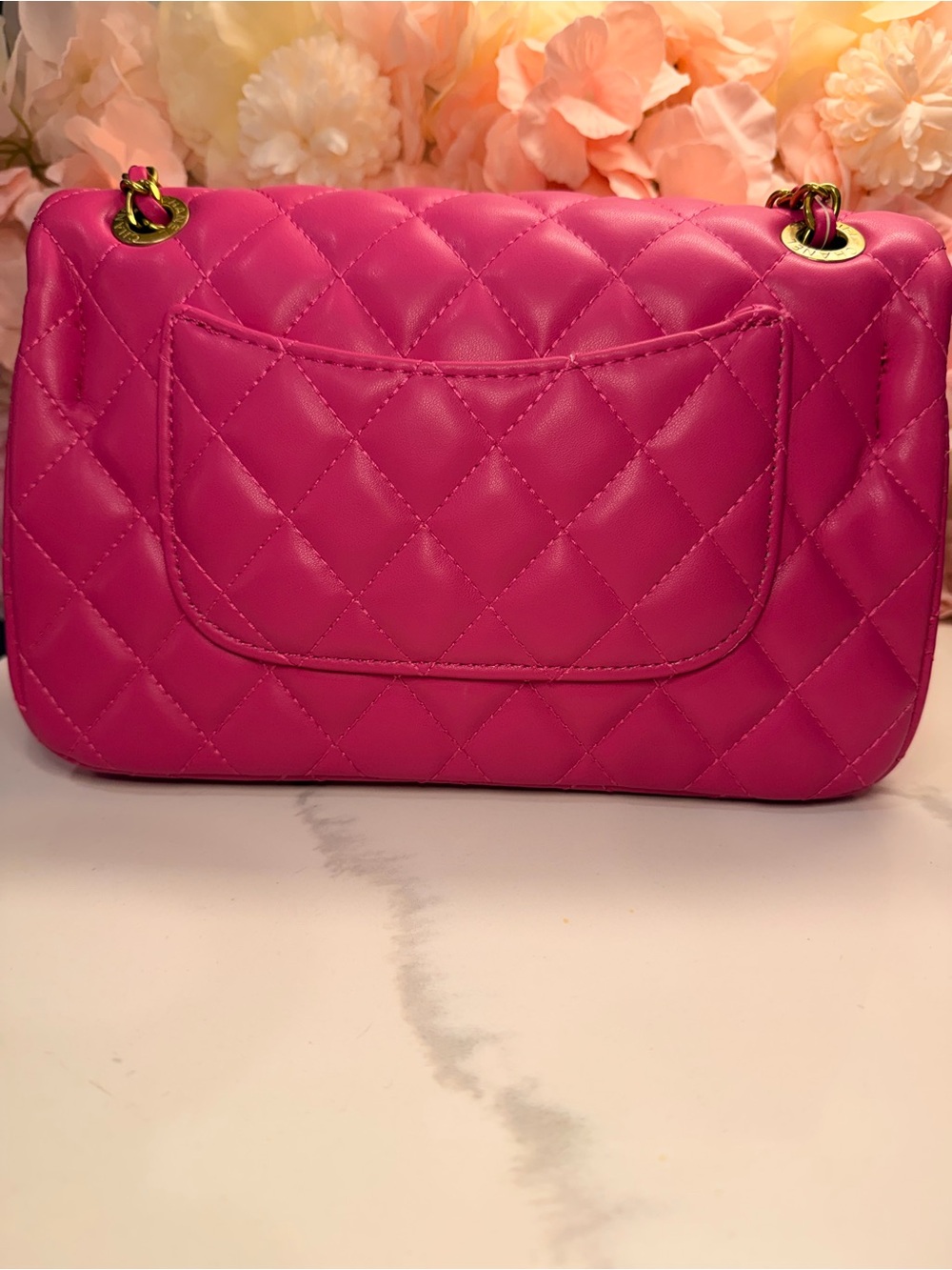 Pink Quilted Chain Shoulder Bag 💗✨ - Picture 4 of 9